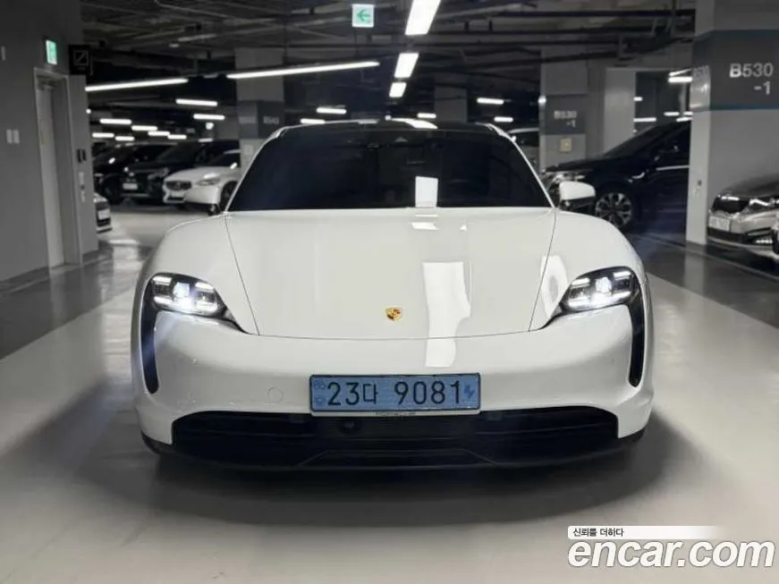 Porsche Taycan 2022 из KR, фото 2
