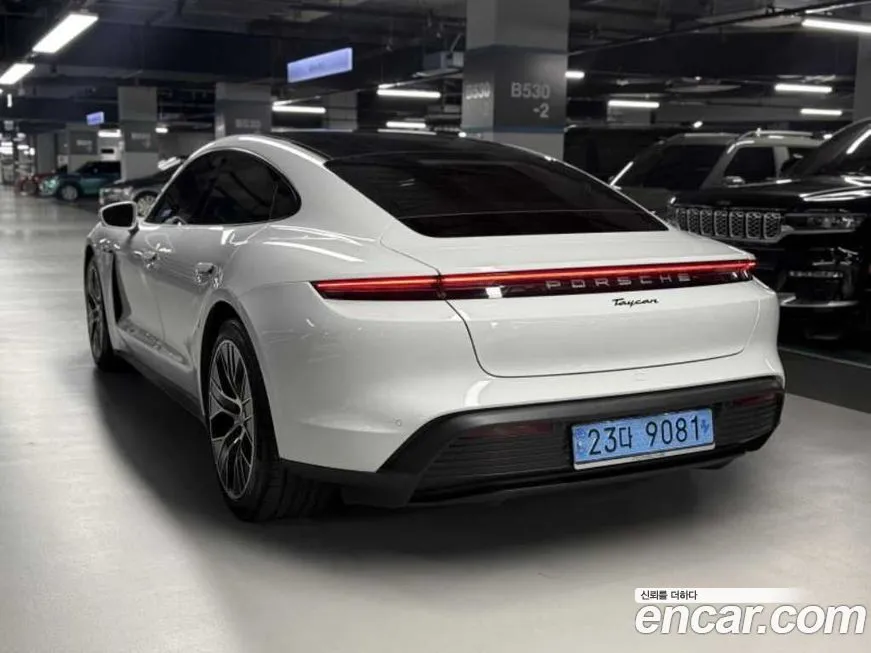 Porsche Taycan 2022 из KR, фото 10