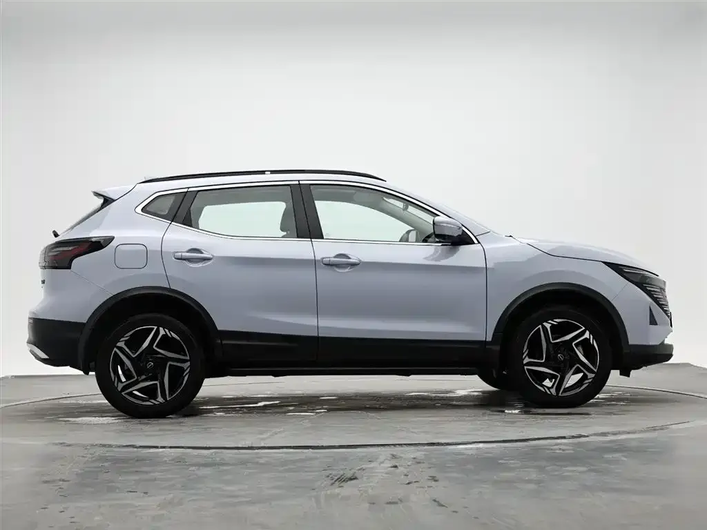 Nissan Qashqai — фото 7
