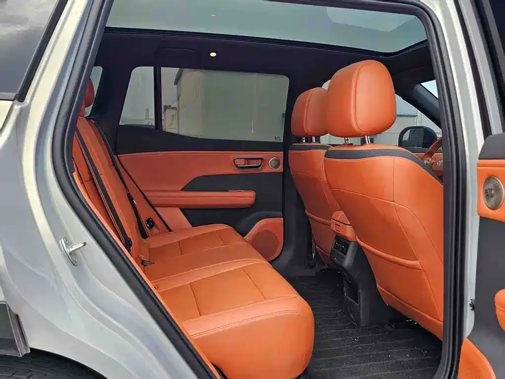 Toyota Platinum 3X 2025 из CN, фото 5