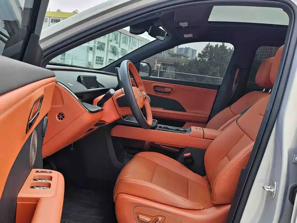 Toyota Platinum 3X 2025 из CN, фото 10