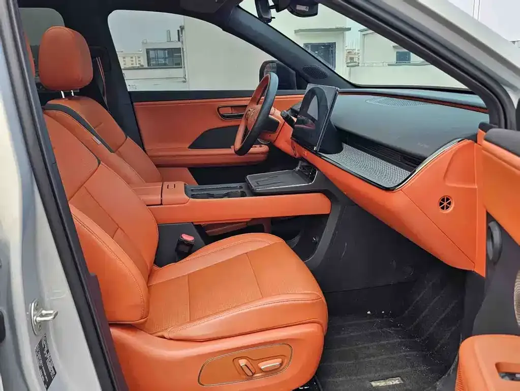 Toyota Platinum 3X 2025 из CN, фото 7