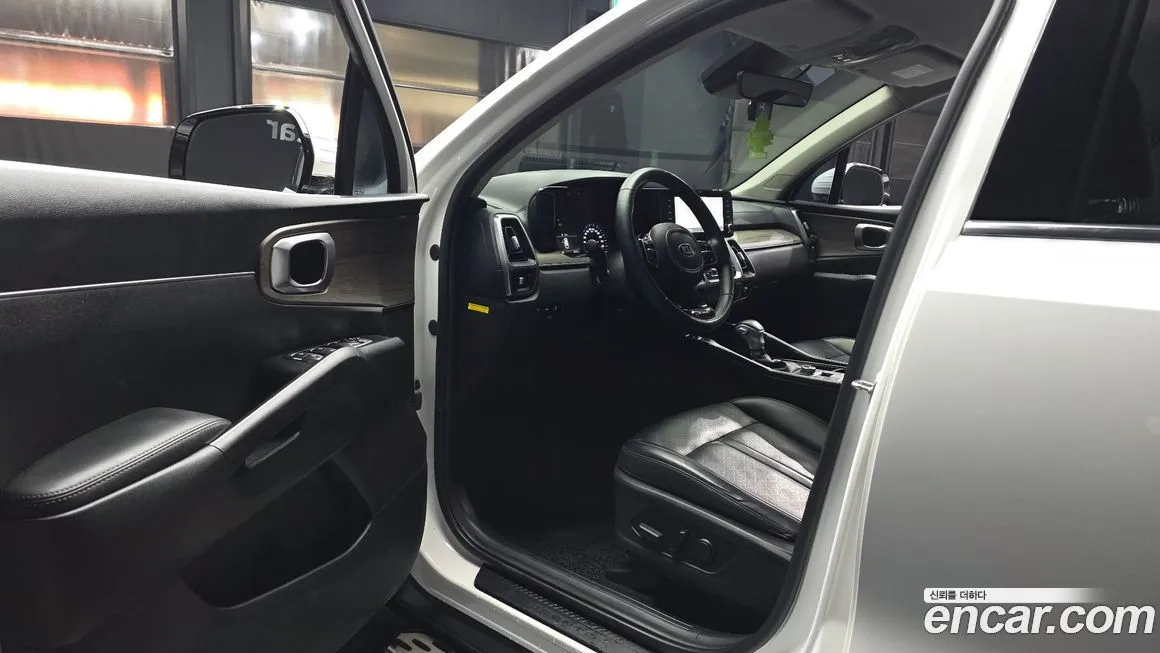 Kia Sorento — фото 6