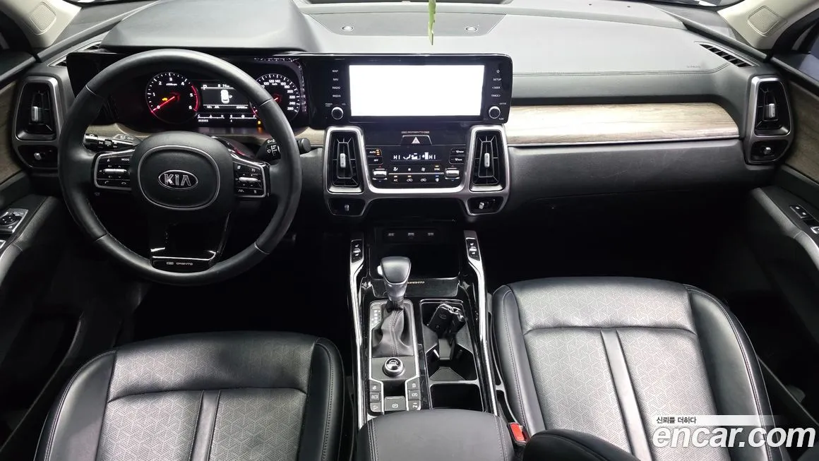 Kia Sorento — фото 9