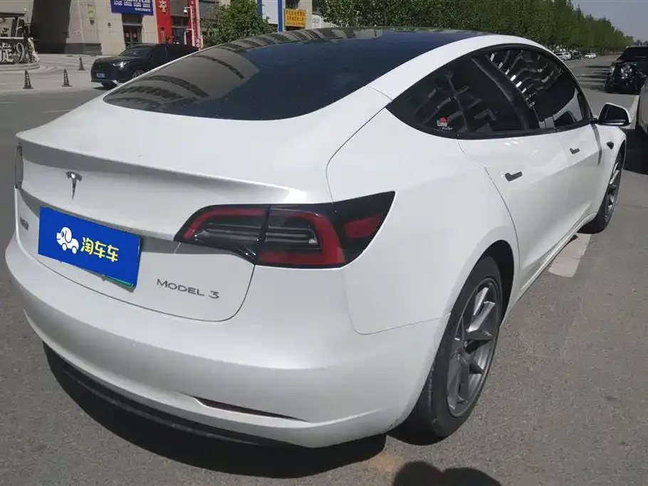 Tesla Model 3 — фото 10