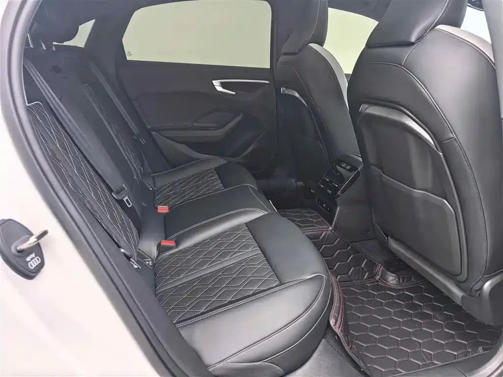 Audi A5L 2025 из CN, фото 2