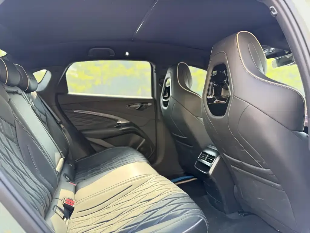 BYD Seal — фото 4