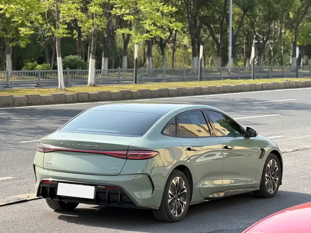 BYD Seal — фото 6