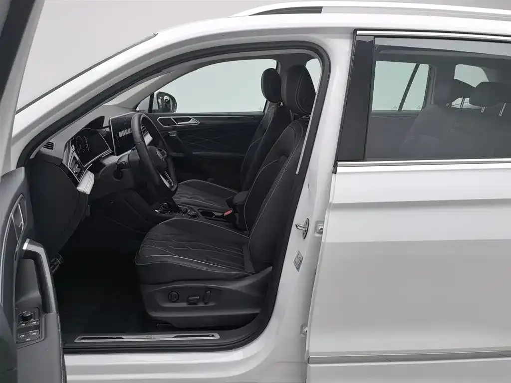 Volkswagen Tiguan L 2024 из CN, фото 2