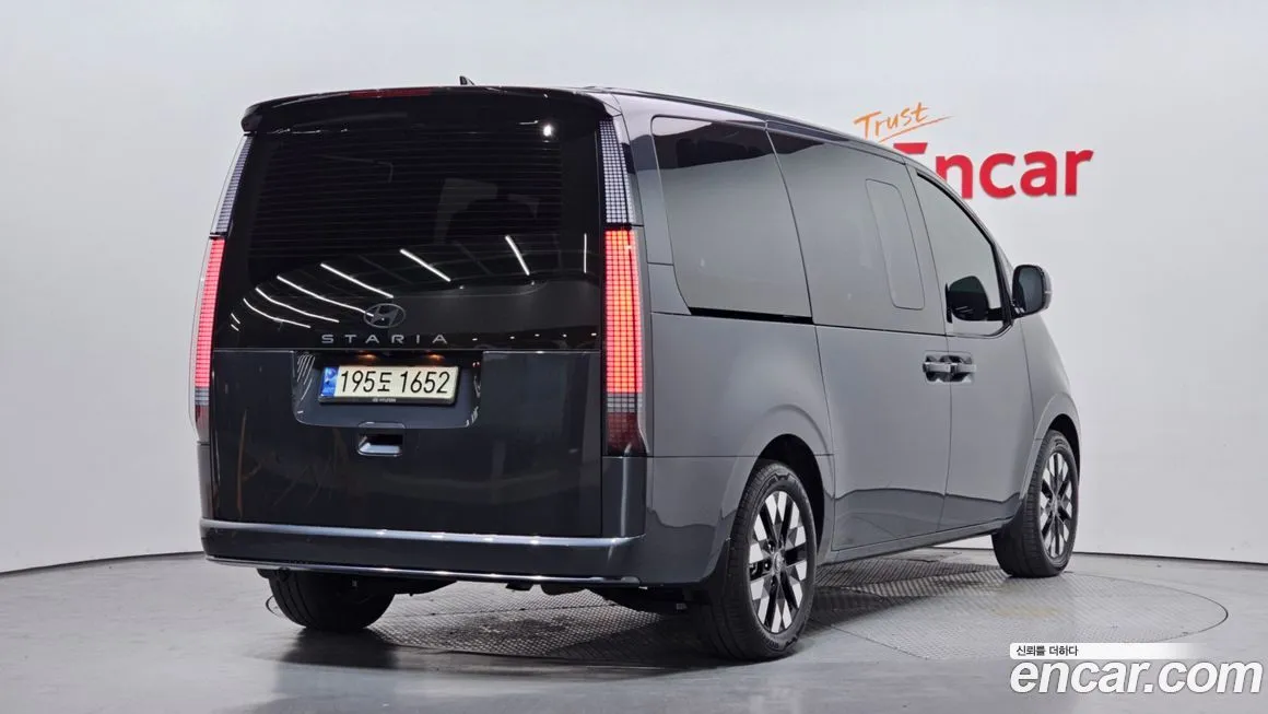 Hyundai Staria 2025 из KR, фото 5