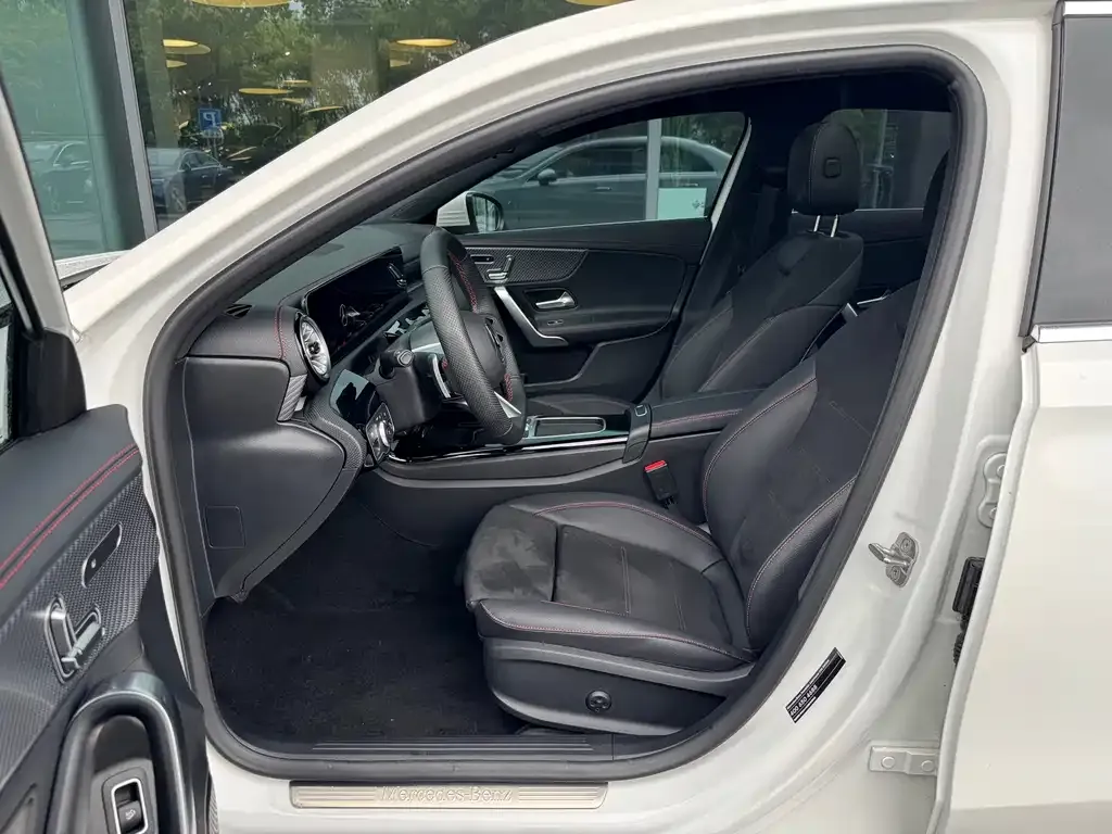 Mercedes-Benz A-Class 2025 из CN, фото 8