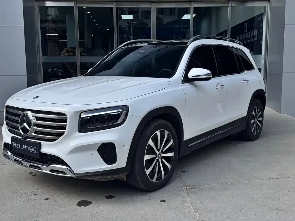 Mercedes-Benz GLB — фото 1