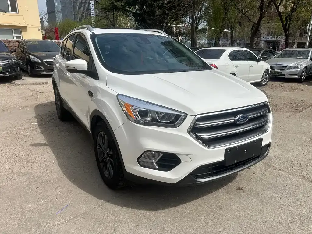 Ford Kuga 2021 из CN, фото 6