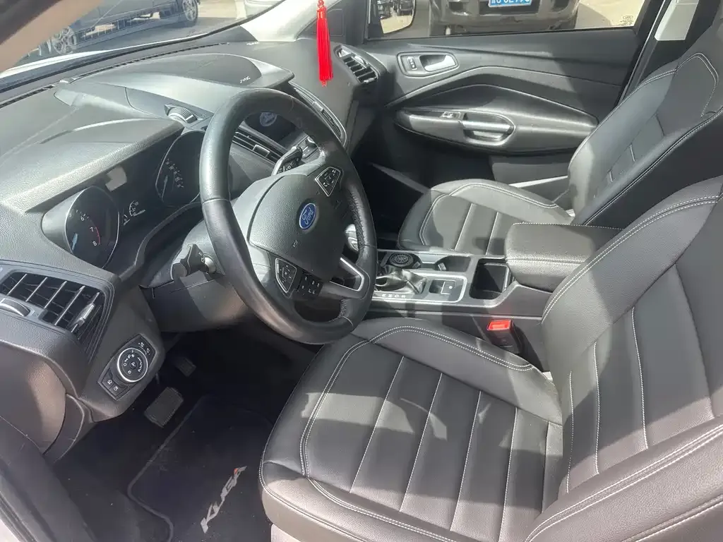 Ford Kuga 2021 из CN, фото 2