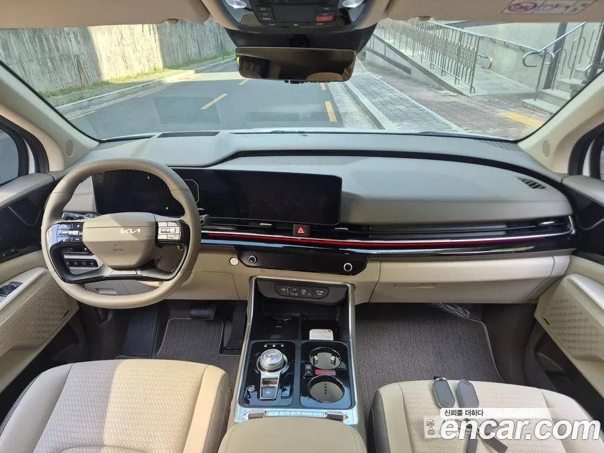 Kia Carnival — фото 10