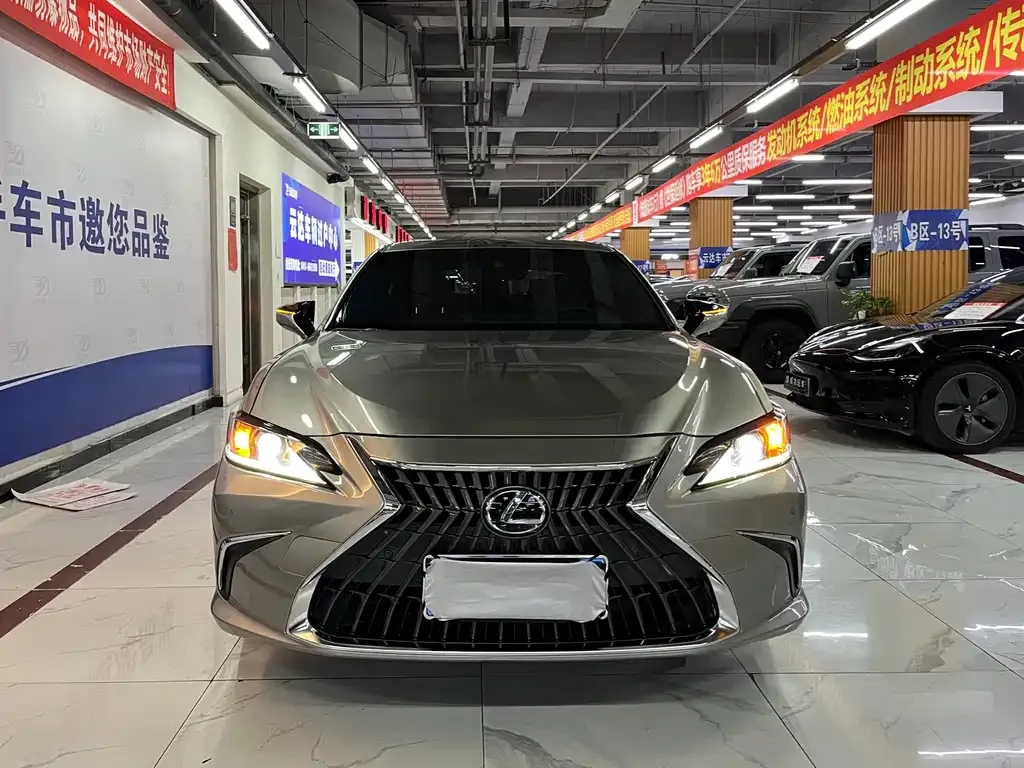 Lexus ES 2022 из CN, фото 1
