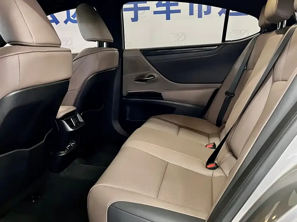 Lexus ES 2022 из CN, фото 3