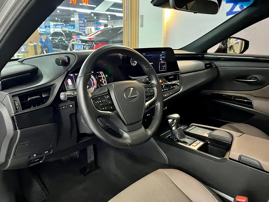 Lexus ES 2022 из CN, фото 2