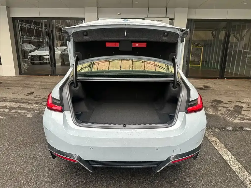 BMW i3 — фото 3