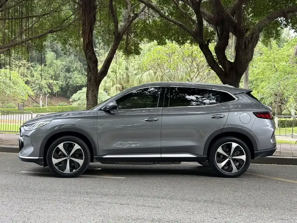 BYD PLUS New Energy — фото 9