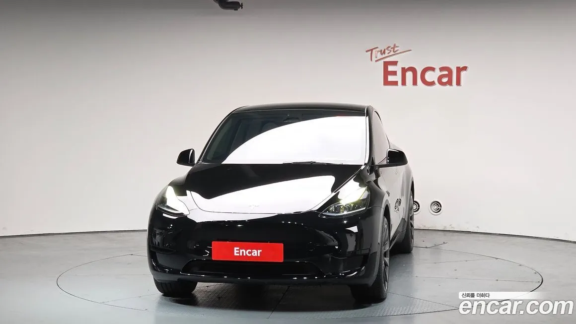 Tesla Model Y — фото 2