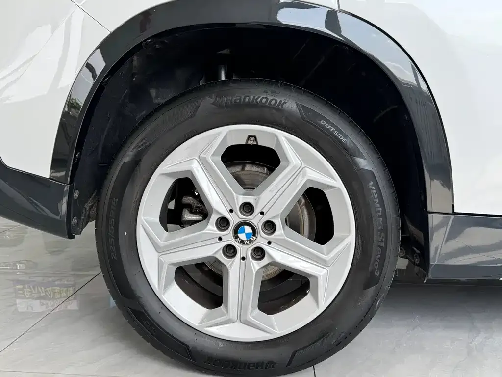 BMW X1 — фото 6