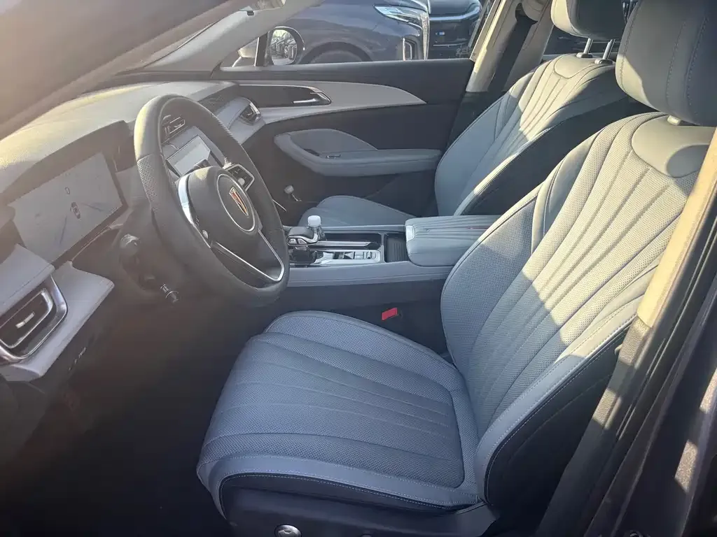 Hongqi H5 PHEV 2025 из CN, фото 3