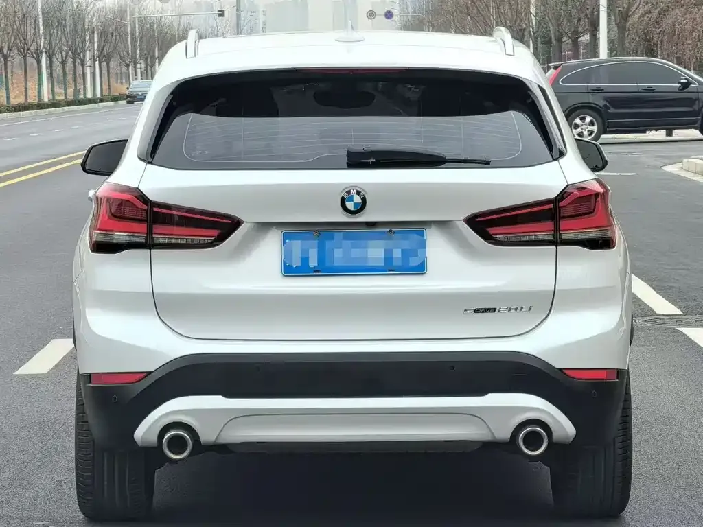 BMW X1 — фото 7