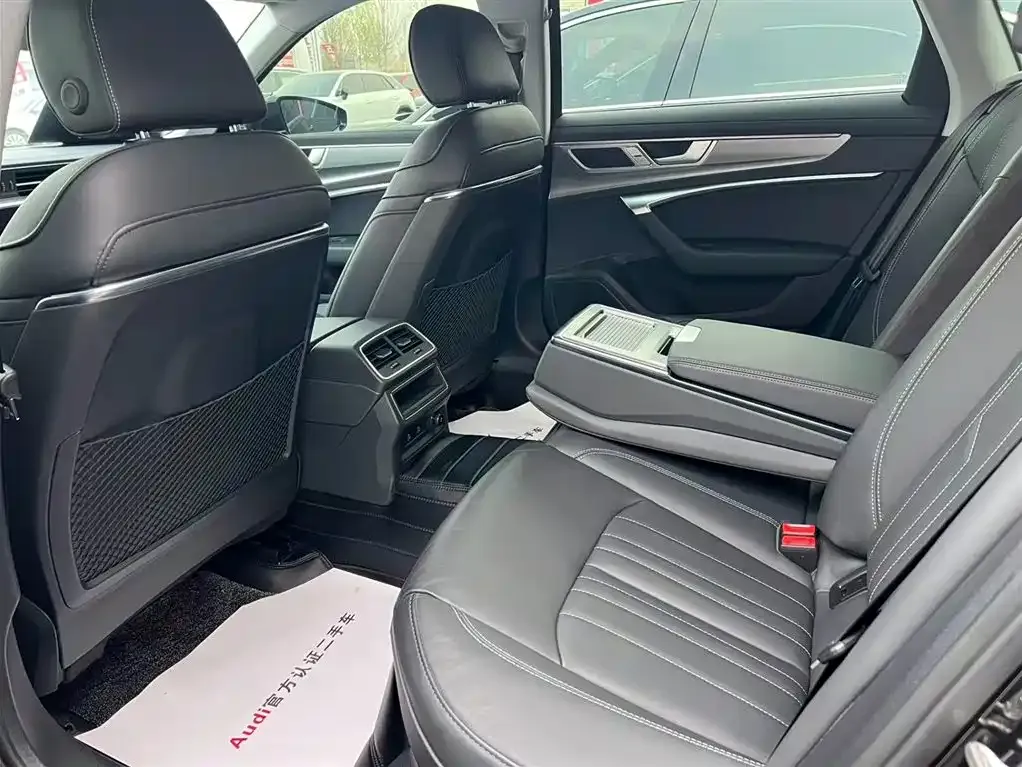 Audi A6L 2024 из CN, фото 6
