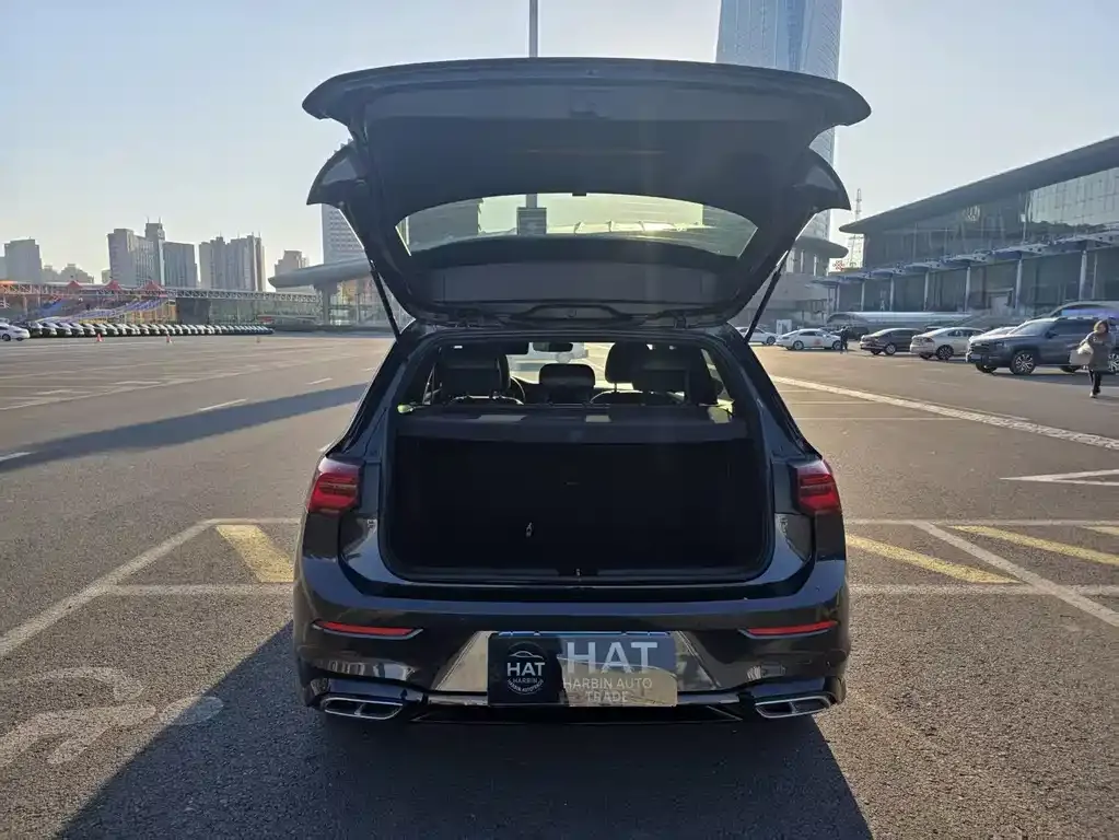Volkswagen Golf 2022 из CN, фото 3