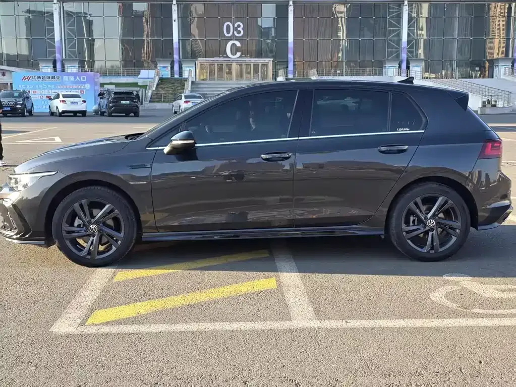 Volkswagen Golf 2022 из CN, фото 6