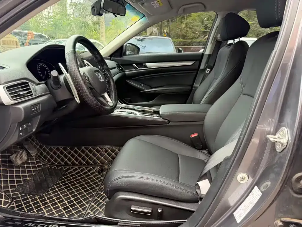 Honda Accord — фото 5