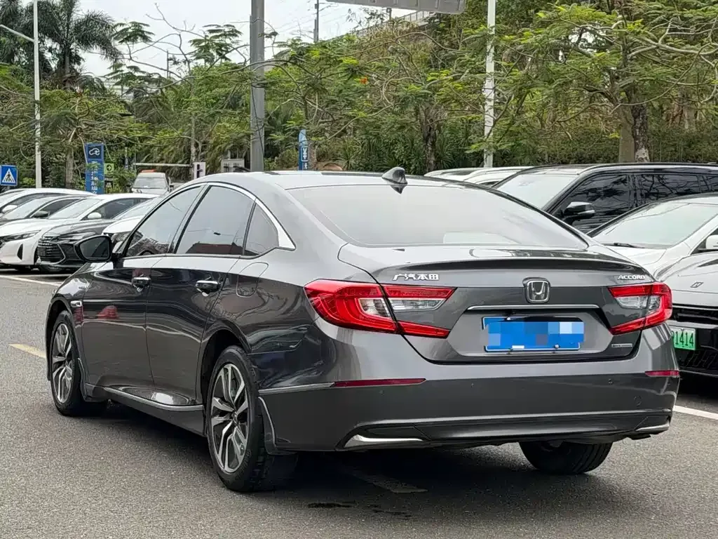 Honda Accord — фото 6
