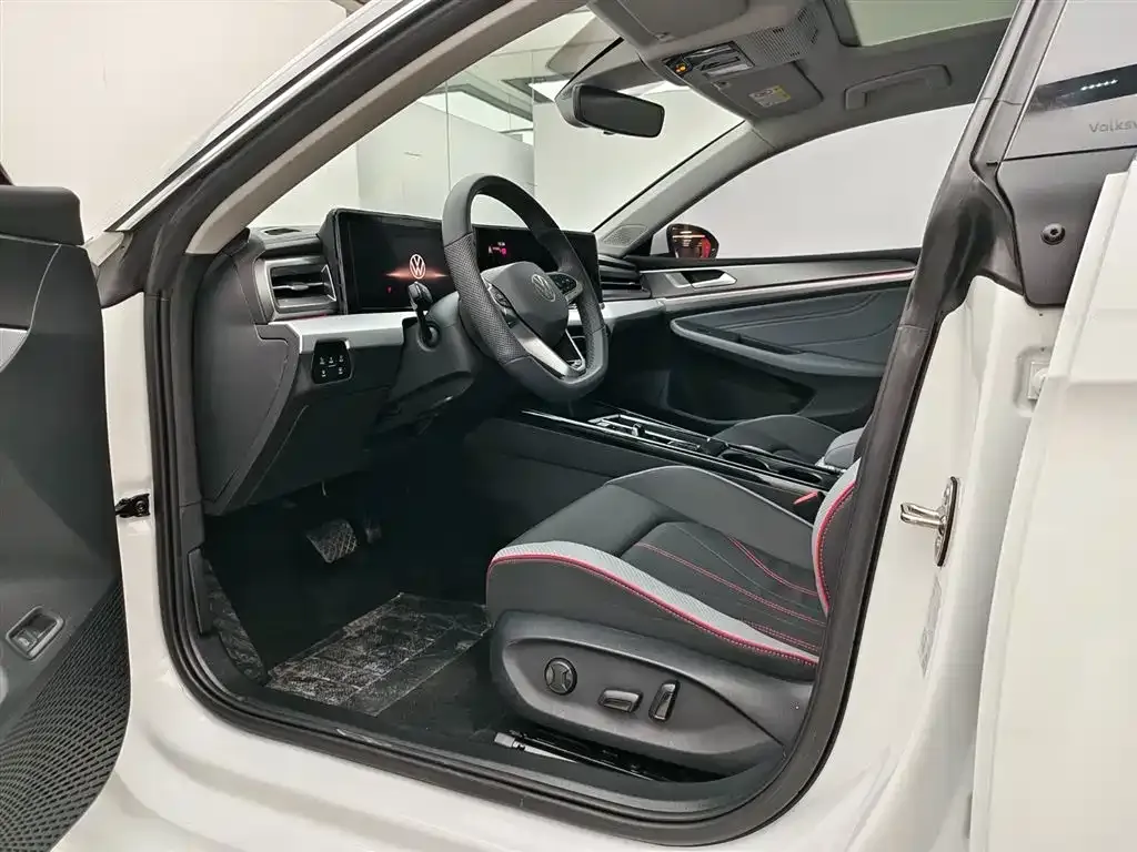 Volkswagen Lamando 2024 из CN, фото 3