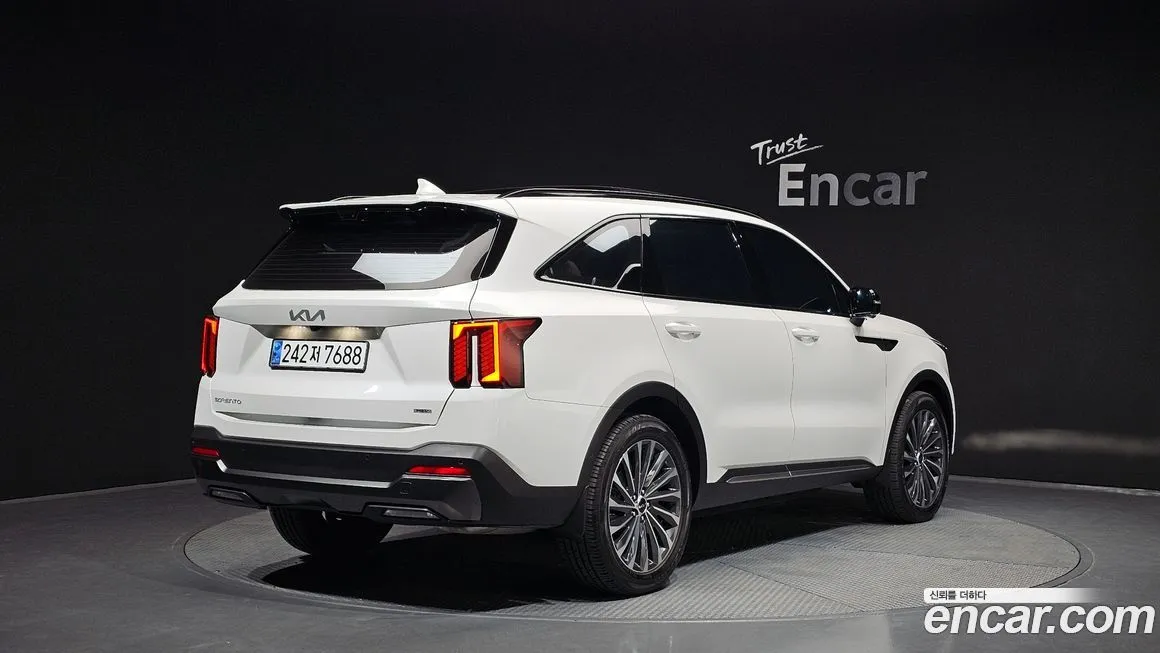 Kia Sorento — фото 4