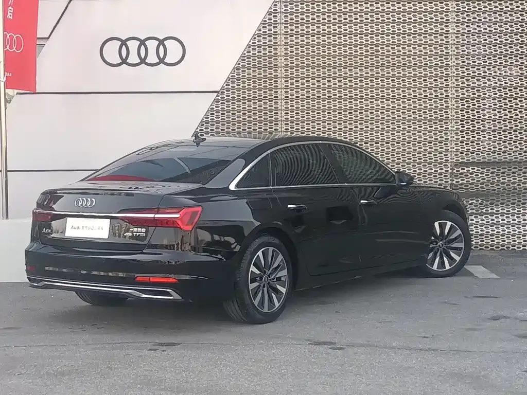 Audi A6L — фото 6