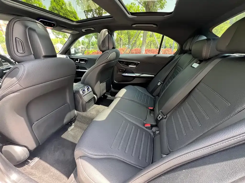 Mercedes-Benz C-Class 2023 из CN, фото 3
