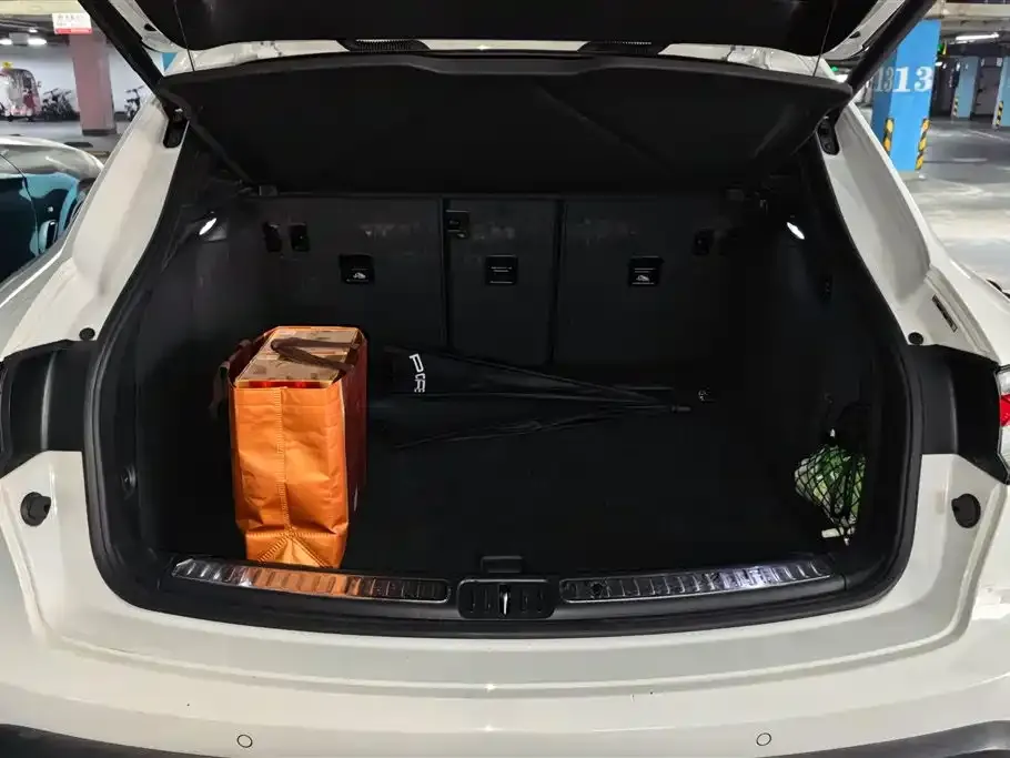 Porsche Macan 2022 из CN, фото 2