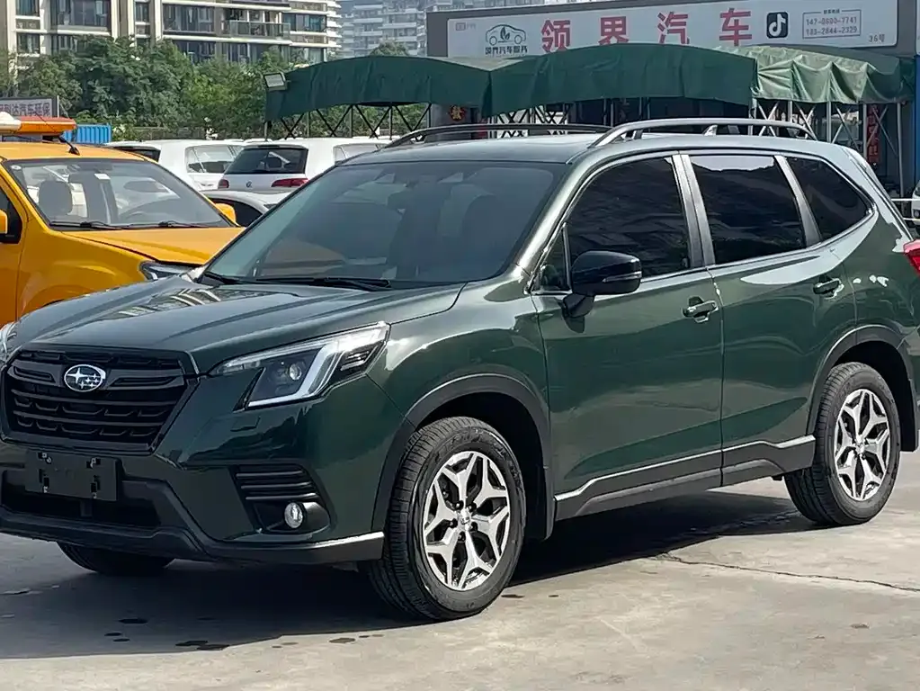 Subaru Forester — фото 1