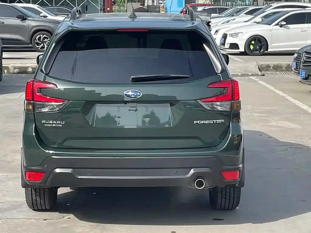 Subaru Forester — фото 2