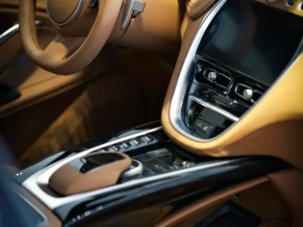 Aston Martin DBX 2023 из CN, фото 4