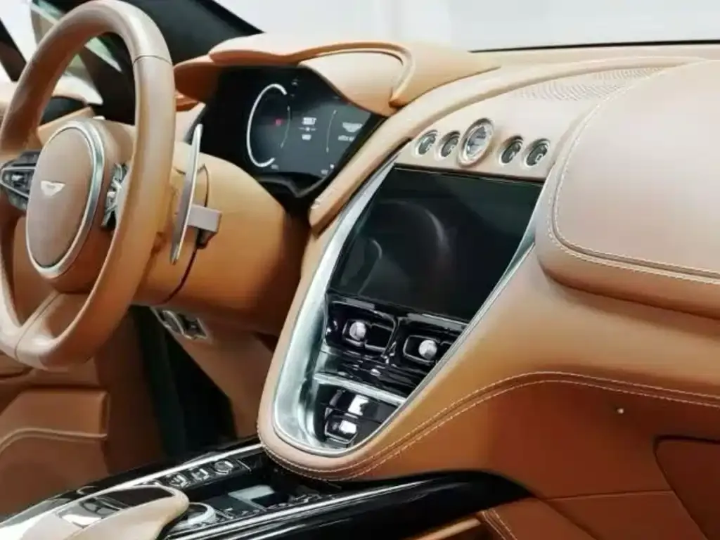 Aston Martin DBX 2023 из CN, фото 7