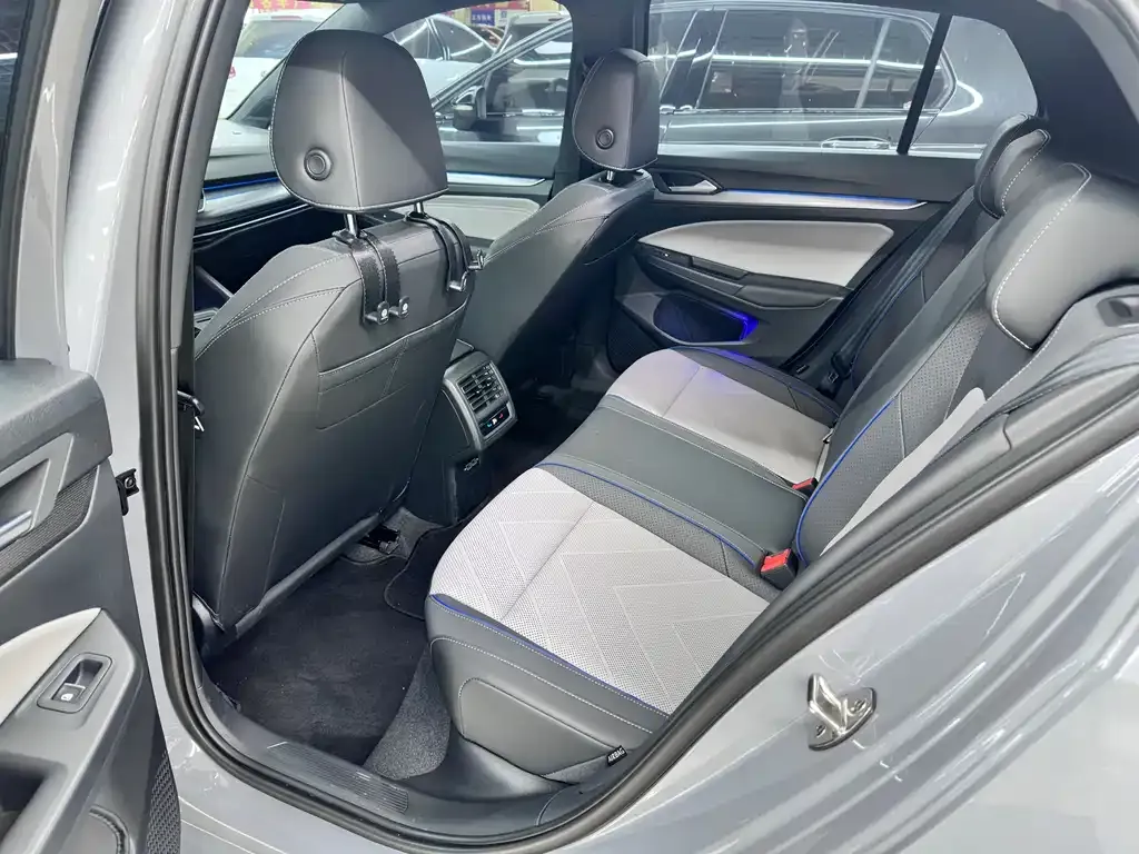 Volkswagen Golf 2026 из CN, фото 6