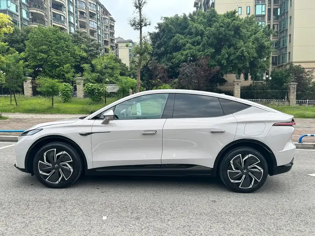 Roewe Feifan R7 2024 из CN, фото 9