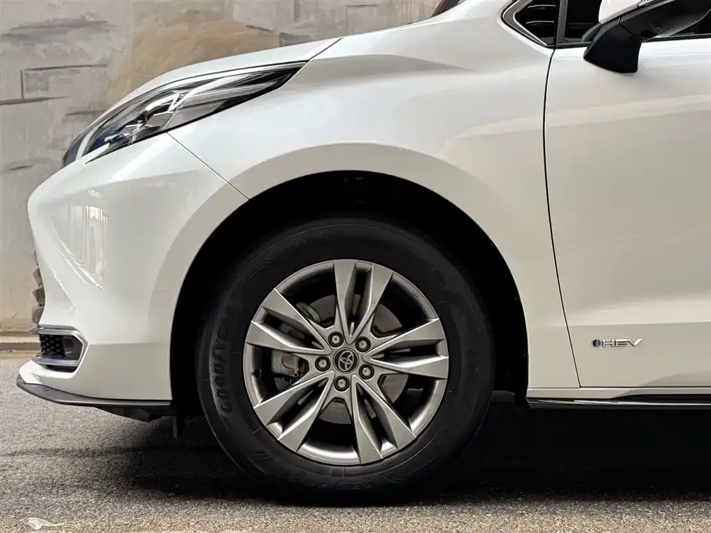Toyota Sienna 2024 из CN, фото 10