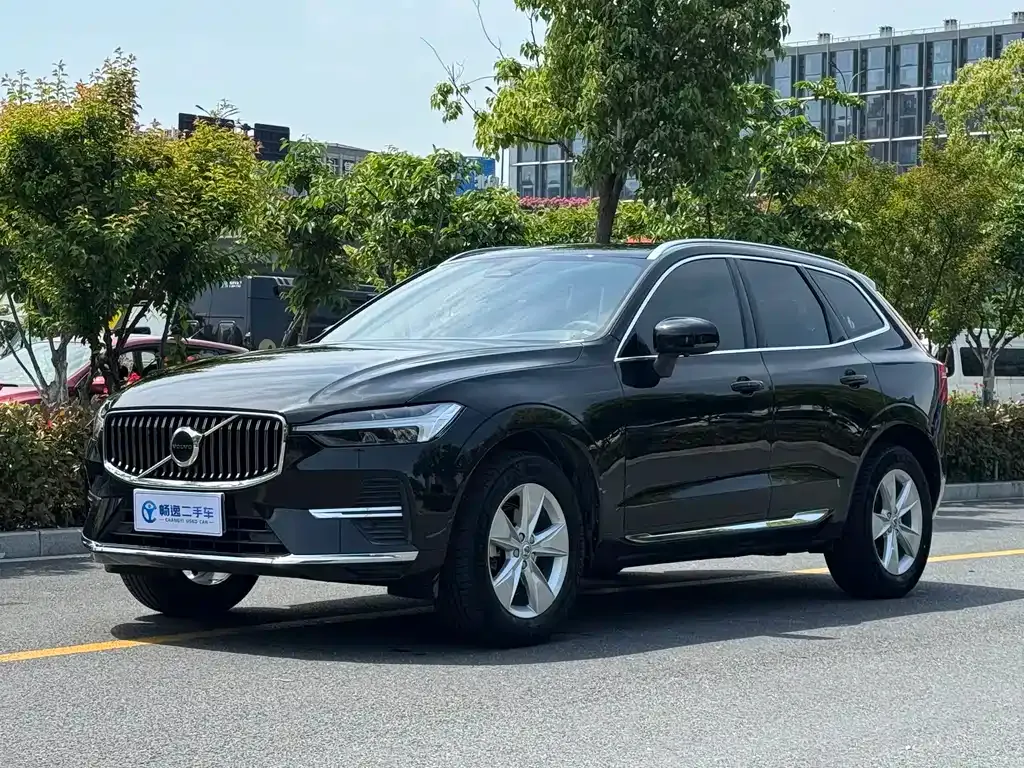 Volvo XC60 2022 из CN, фото 1
