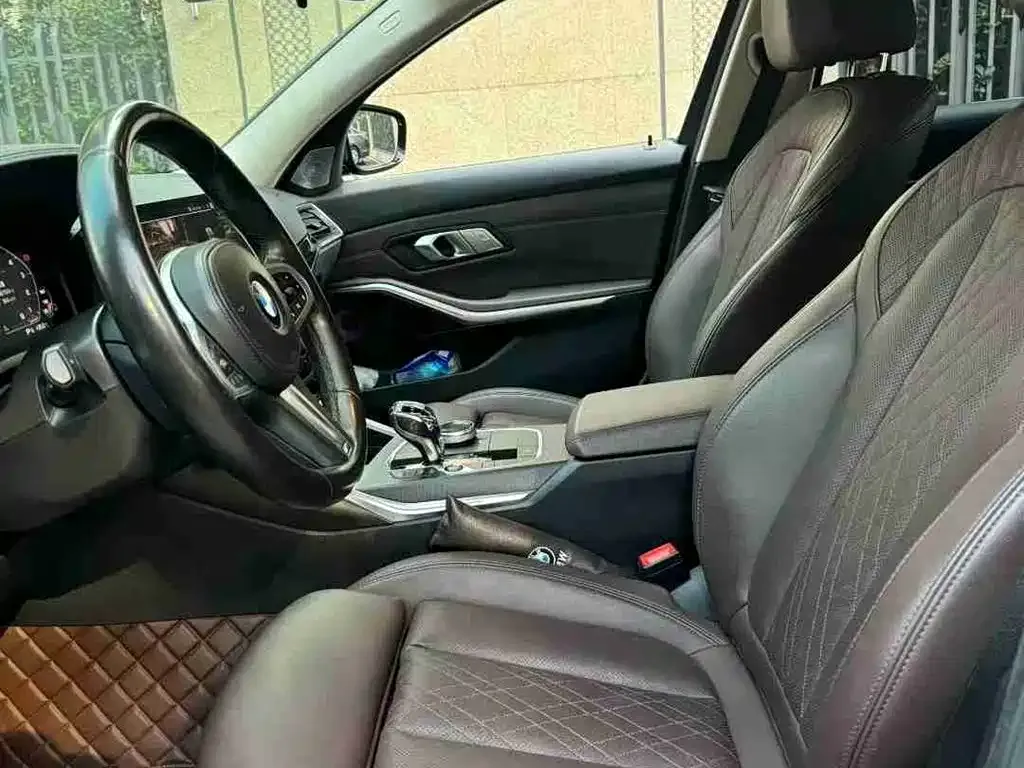 BMW 3 Series 2022 из CN, фото 2