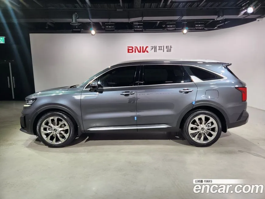 Kia Sorento — фото 8