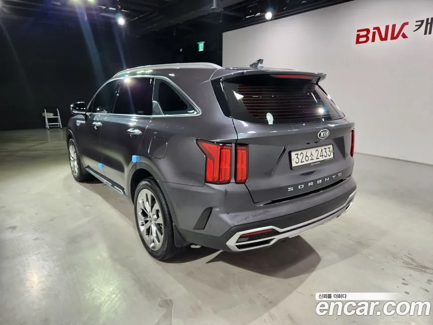 Kia Sorento — фото 7