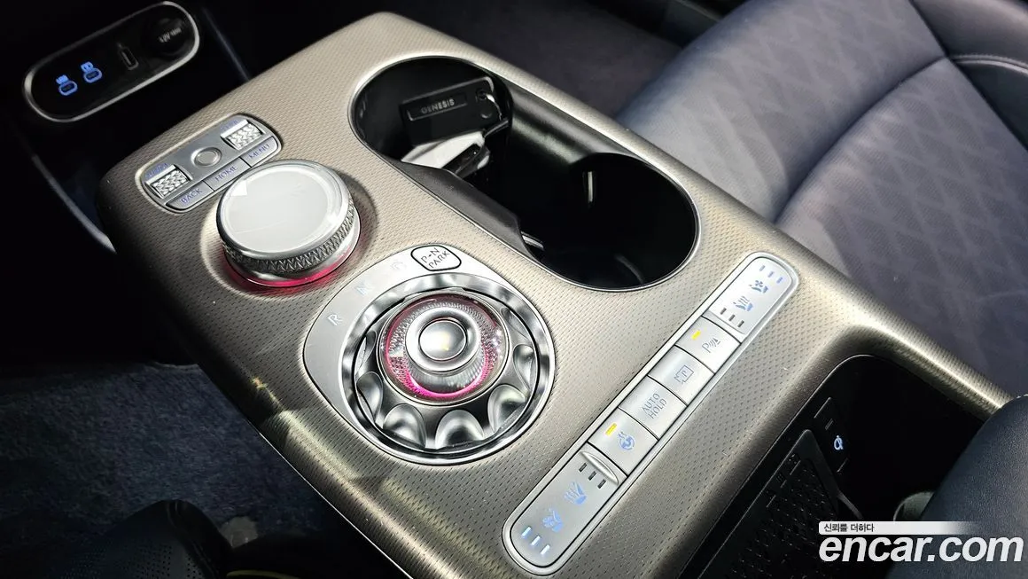 Genesis GV60 — фото 10